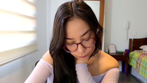 Luli online show from April 3, 1:42 pm