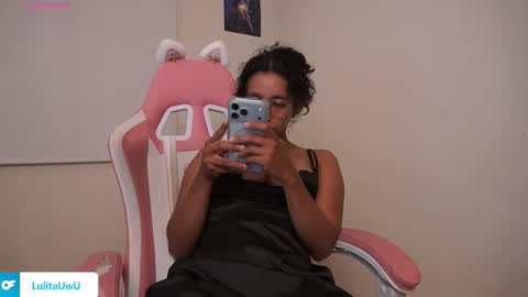 lulitauwu online show from March 5, 4:19 am