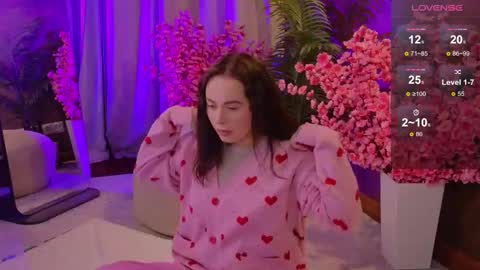 lullarose online show from October 13, 1:25 pm