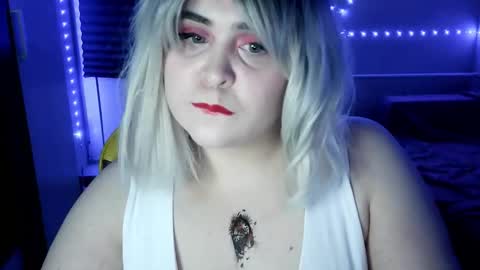 lulovia online show from March 14, 10:11 pm