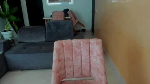 Lau  online show from November 1, 2:43 pm