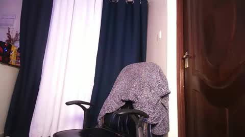 lulu_sparks1 online show from May 12, 8:55 am