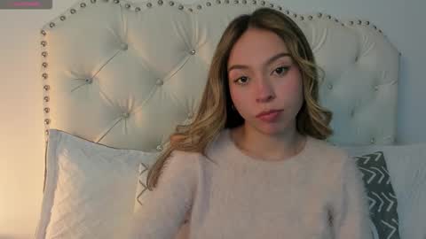 luluuberry online show from March 21, 6:35 pm