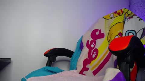 Luly online show from April 29, 4:05 am