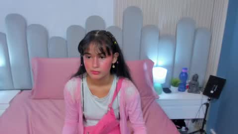 luly_dreams online show from May 15, 11:57 am