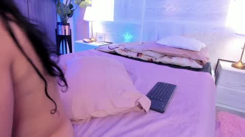 lummii_ online show from May 15, 7:38 pm