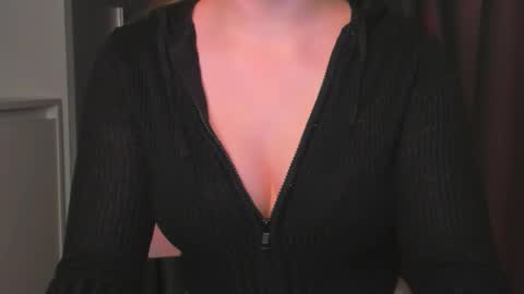 luna1vibe online show from December 19, 6:16 am