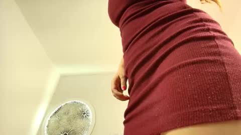 luna__velvet online show from February 20, 1:23 pm