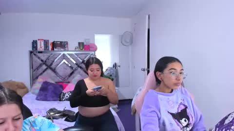 luna_analya online show from May 27, 1:57 am