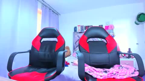 luna_analya online show from May 8, 6:54 pm