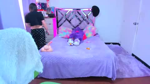 luna_analya online show from October 25, 2:03 pm