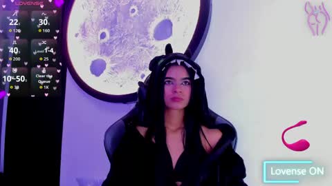 luna_bella_23 online show from May 30, 6:00 am