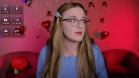 luna_berryy online show from May 8, 8:43 pm