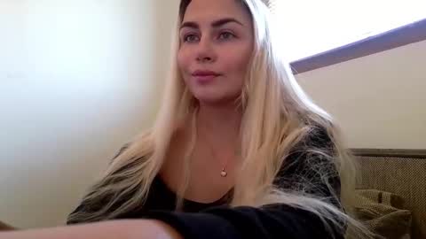 luna_blazer online show from October 30, 12:06 pm