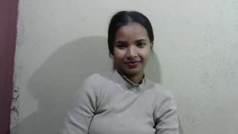 Laura online show from May 15, 4:49 am