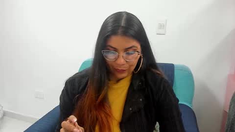 luna  online show from January 30, 11:44 am