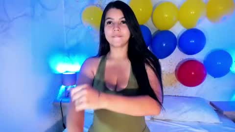 luna_ferrari online show from June 19, 1:25 pm
