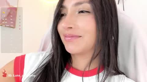   online show from May 5, 9:40 pm