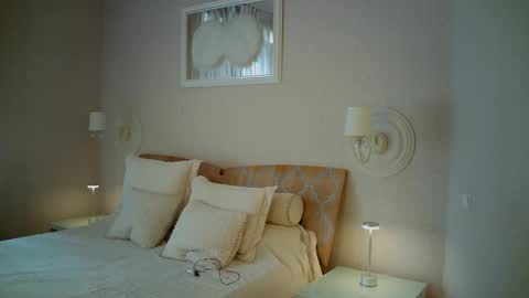luna_hoti online show from May 21, 8:23 am