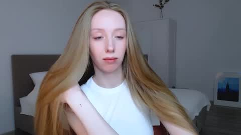 Luna online show from February 9, 6:58 pm