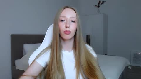 Luna online show from October 2, 7:52 pm