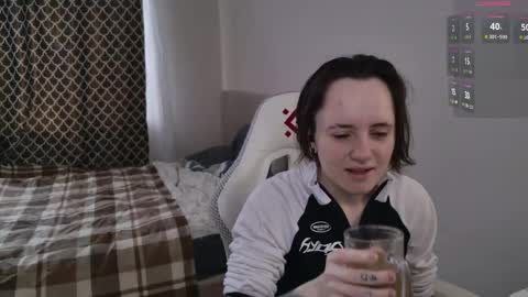 luna_loveeee online show from May 19, 6:09 am