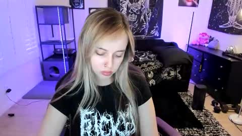 Luna online show from May 5, 11:19 pm