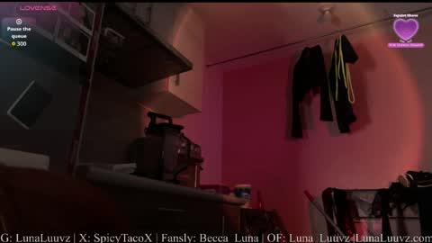 Luna Luuvz online show from May 29, 7:28 am