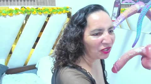 luna_naughty1 online show from May 23, 1:59 am