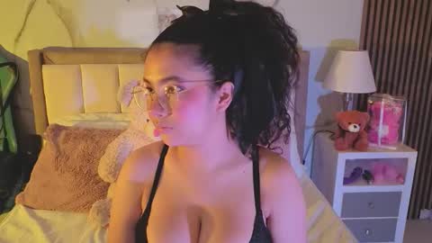 L U N A   Try my private  online show from October 8, 12:31 pm