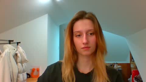 L U N A  online show from December 13, 3:00 pm