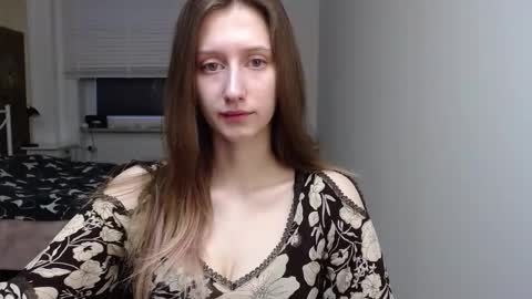 L U N A  online show from February 9, 6:26 am