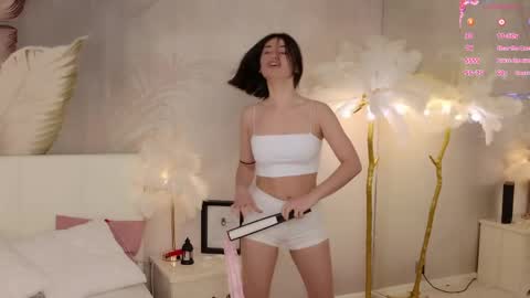 Luna online show from April 3, 2:15 pm