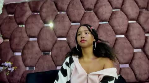 lunna online show from March 12, 3:53 am