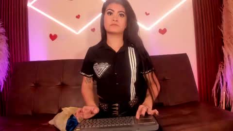 Luna  online show from April 29, 9:42 pm