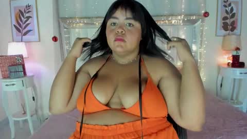 lunaablaze online show from December 18, 5:18 pm