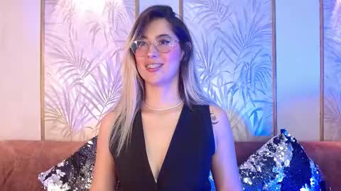 Snapshot of lunaagrey_ chatting on September 28, 3:46 am Luna online show from September 28, 3:46 am