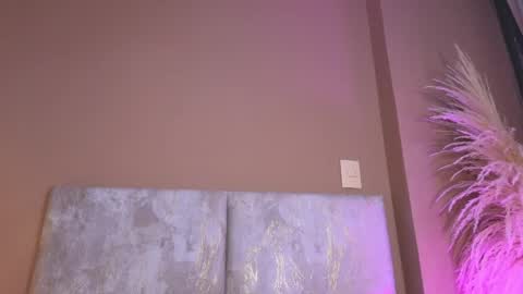 Luna Aspen online show from April 28, 6:34 pm