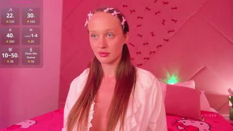 lunaawilde online show from June 20, 8:51 am
