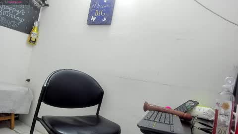 lunabrillante1972 online show from May 15, 9:45 am