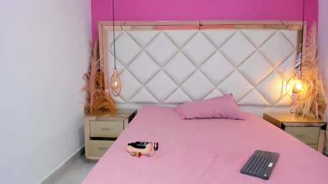 lunacuute online show from January 7, 1:09 am