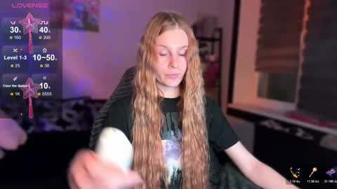 Britney online show from December 3, 5:15 pm