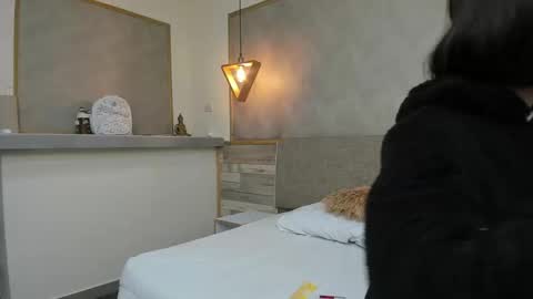 LUNA  online show from November 14, 1:44 pm