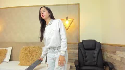 LUNA  online show from January 5, 5:27 pm