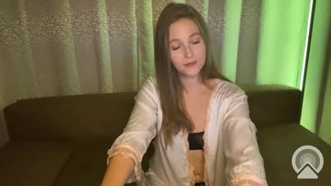 lunafeather online show from October 16, 4:53 pm