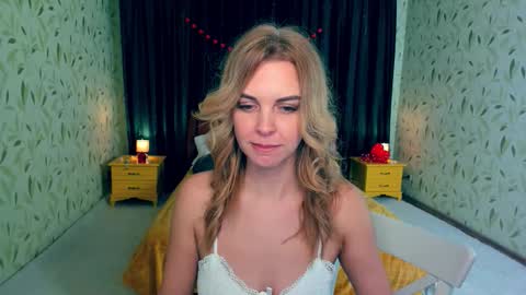 lunaflinn online show from March 2, 7:15 am