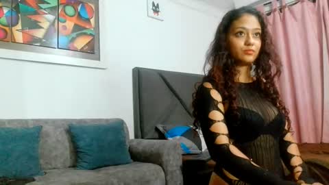 lunagutt online show from June 19, 4:39 am