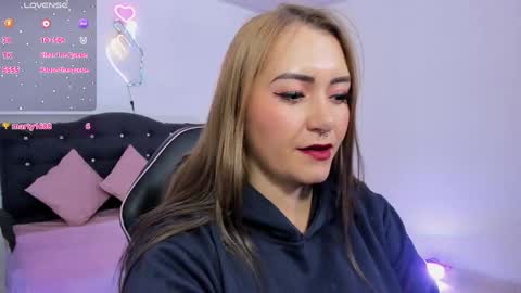 LUNA KITTY  online show from May 19, 12:01 pm