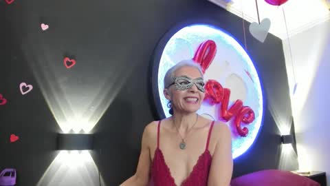 lunamisteriosa_ online show from February 16, 12:05 pm