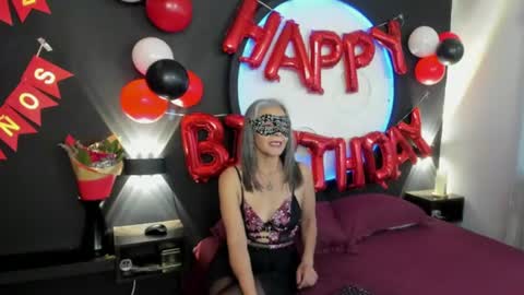 lunamisteriosa_ online show from July 10, 12:49 pm